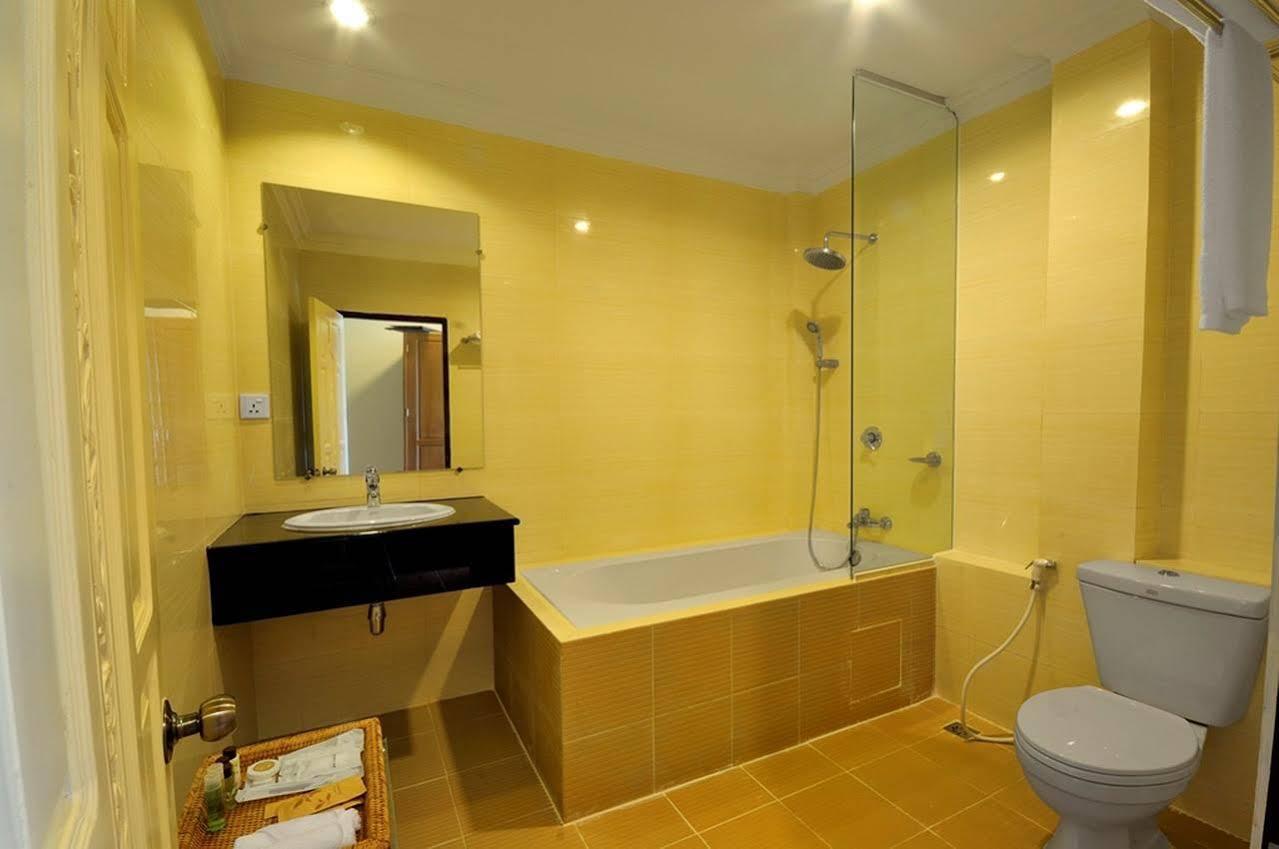 Royal Golden View Hotel Yangon Exterior foto